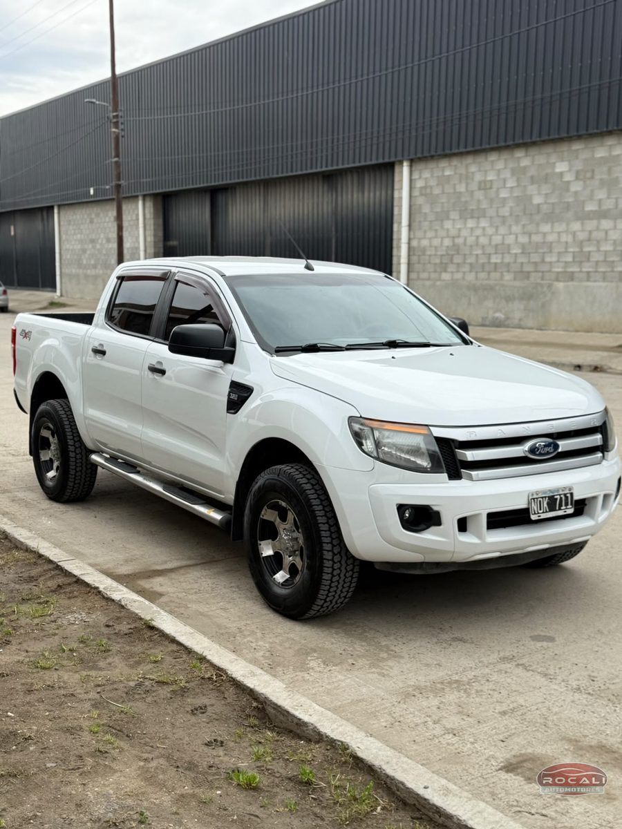 Ford Ranger DC 4X4 XLS 3.2L D usado en Comodoro Rivadavia