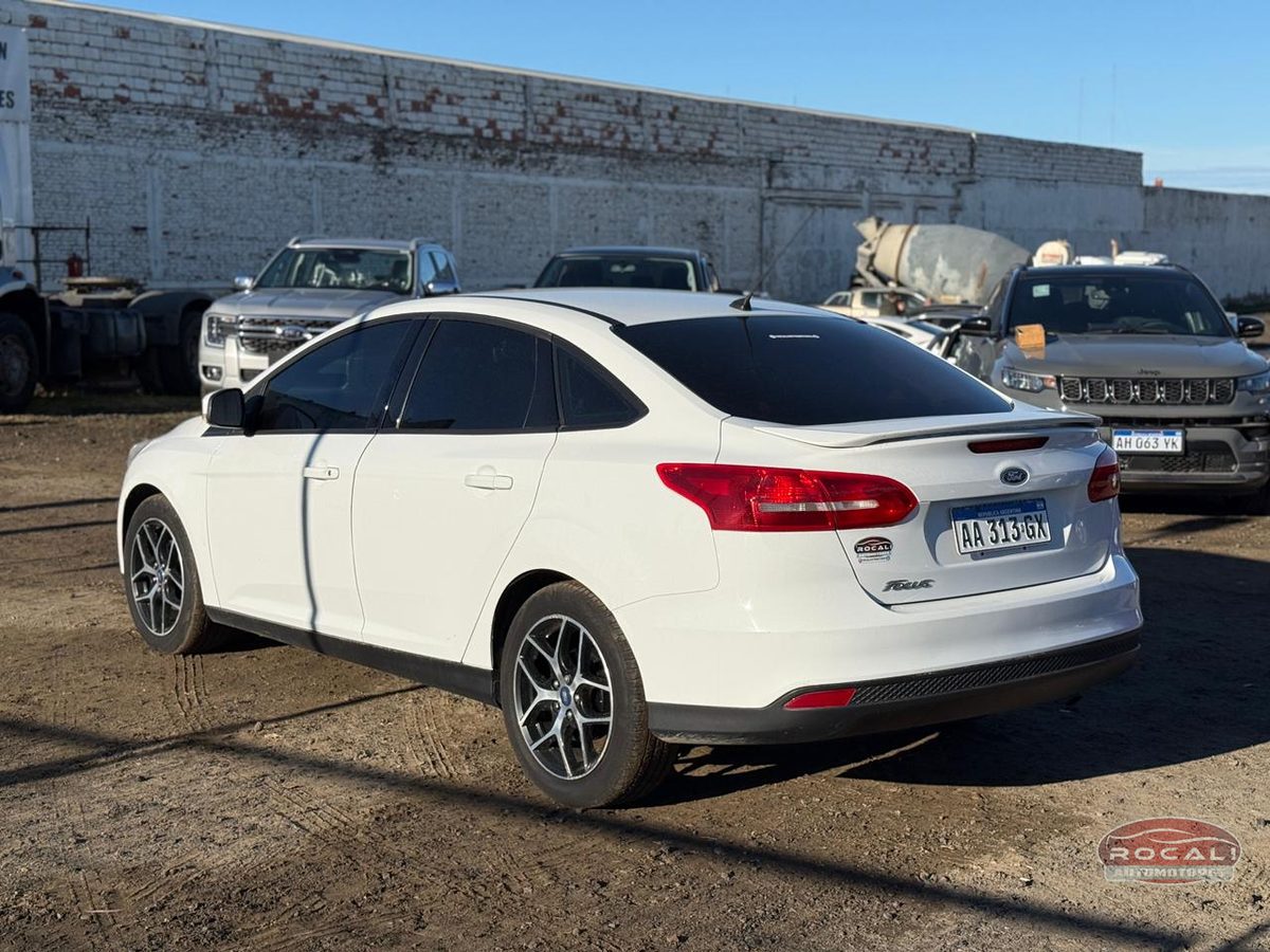 Ford FOCUS 4P 1.6L N MT S usado en Comodoro Rivadavia