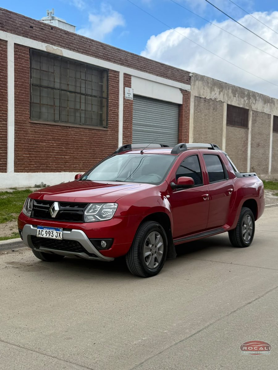 Renault DUSTER OROCH usado en Comodoro Rivadavia