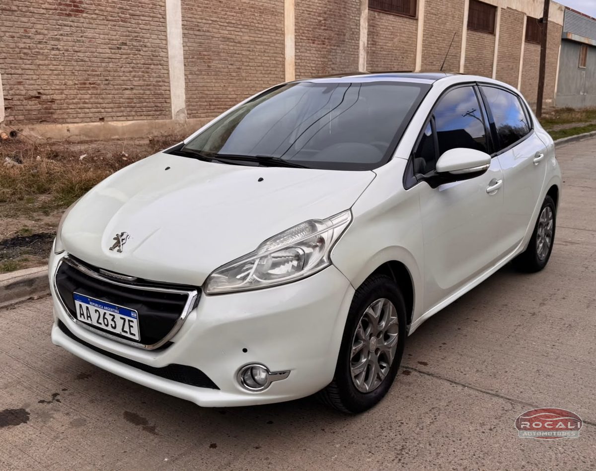Peugeot 208 usado en Comodoro Rivadavia