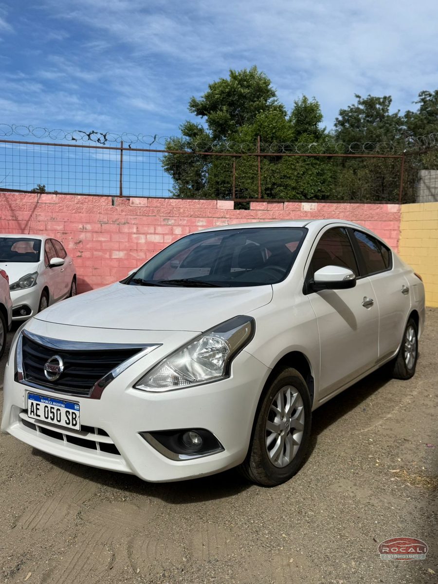 Nissan Versa Advance MT usado en Neuquén