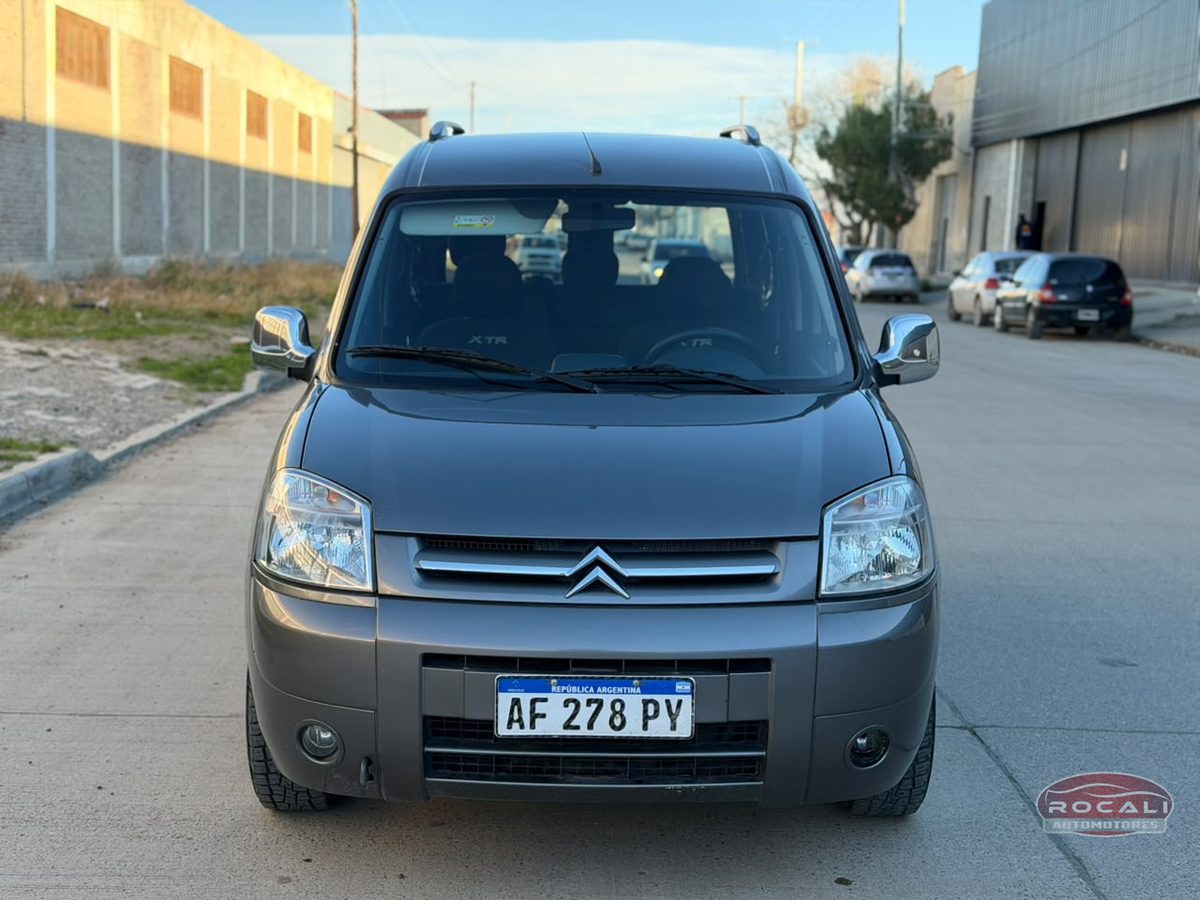 Citroen Berlingo Multispace VTI 115 XTR AM22 usado en Comodoro Rivadavia
